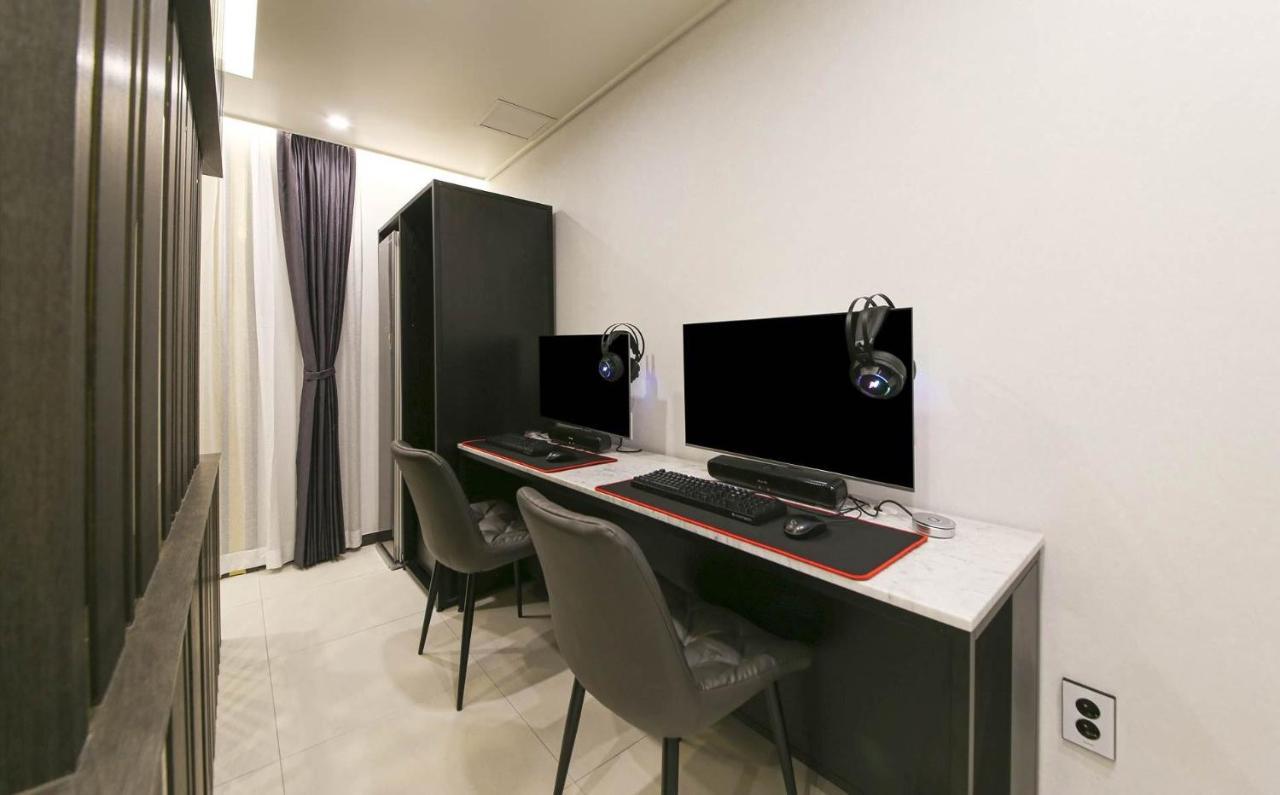 Brown Dot Hotel Sinan Gwangju Metropolitan City Екстер'єр фото