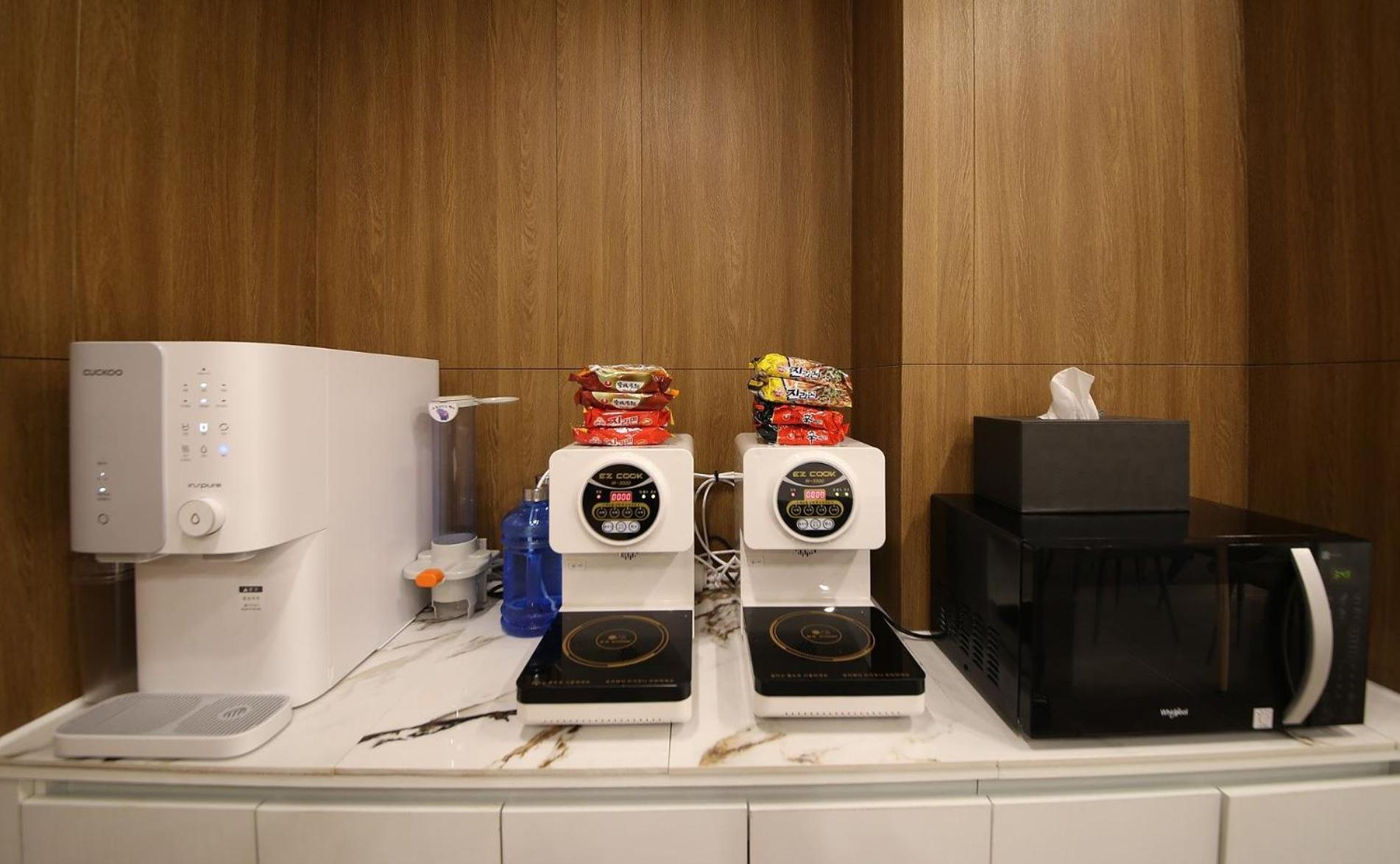 Brown Dot Hotel Sinan Gwangju Metropolitan City Екстер'єр фото