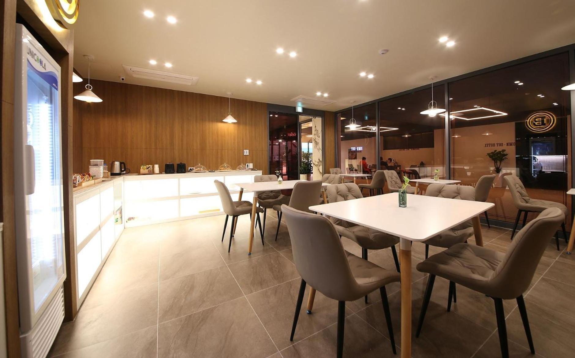Brown Dot Hotel Sinan Gwangju Metropolitan City Екстер'єр фото