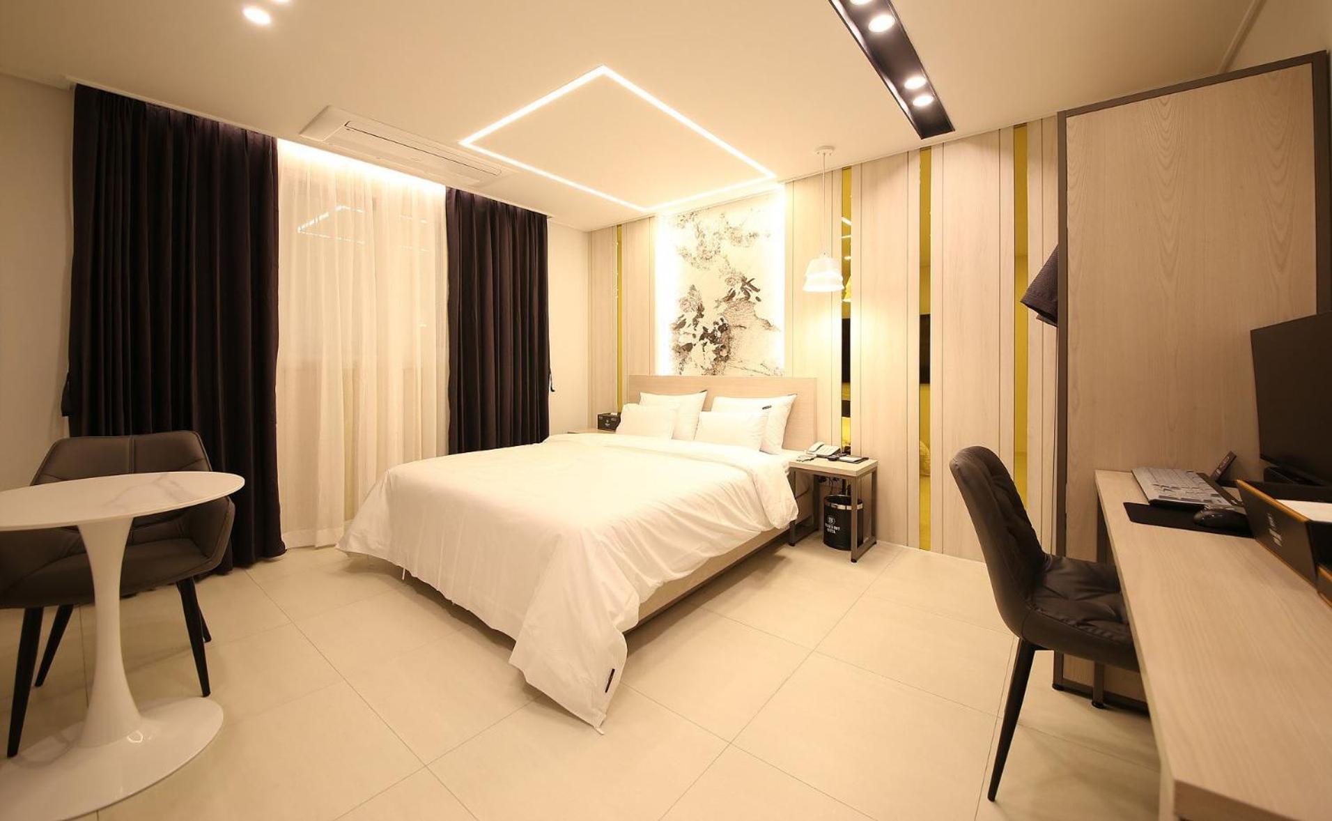 Brown Dot Hotel Sinan Gwangju Metropolitan City Екстер'єр фото